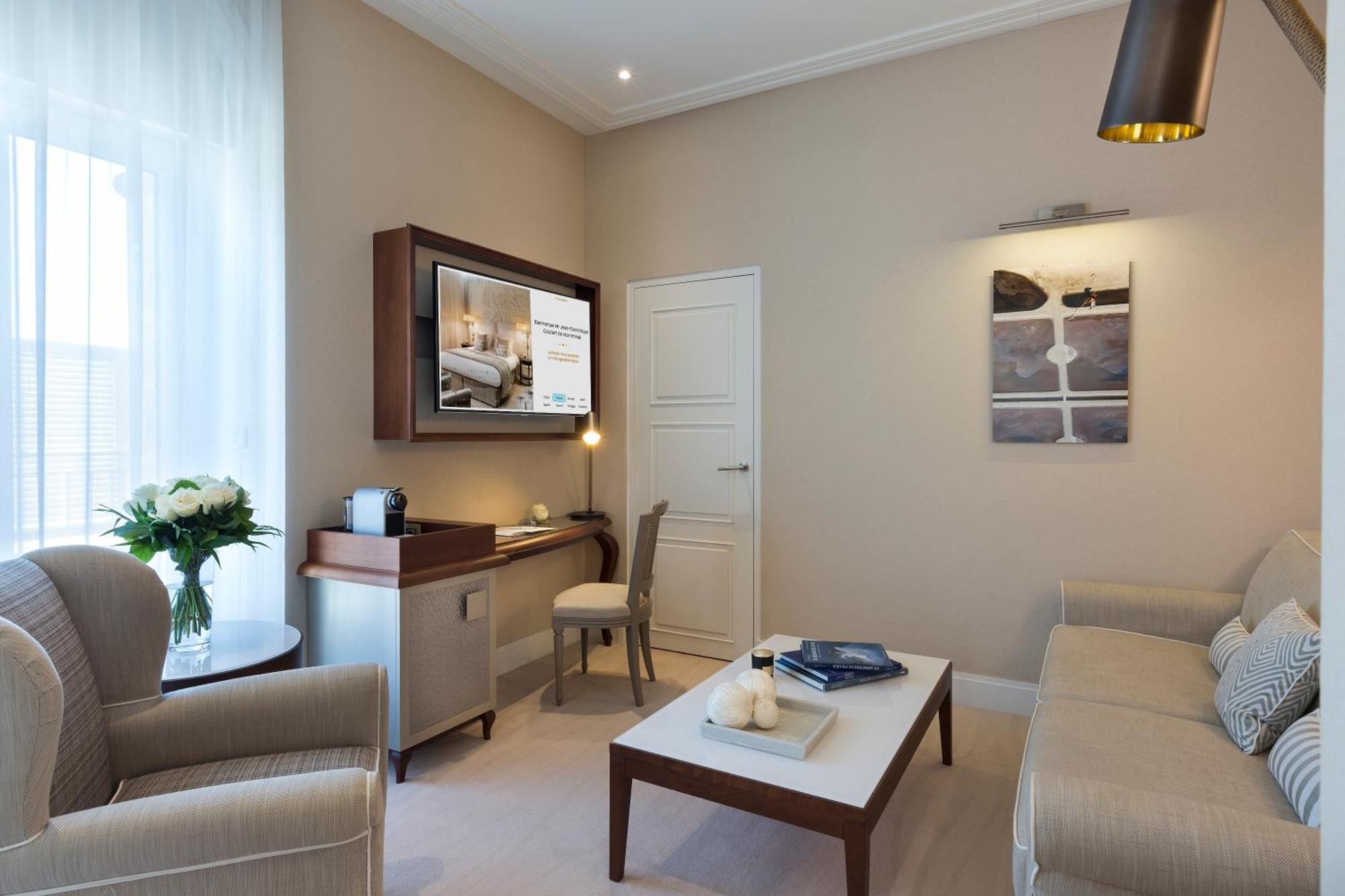 Hotel Barriere Le Royal La Baule Exterior photo